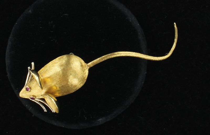 18KTY MOUSE PIN