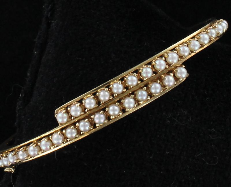 14KTY PEARL BANGLE BRACELET