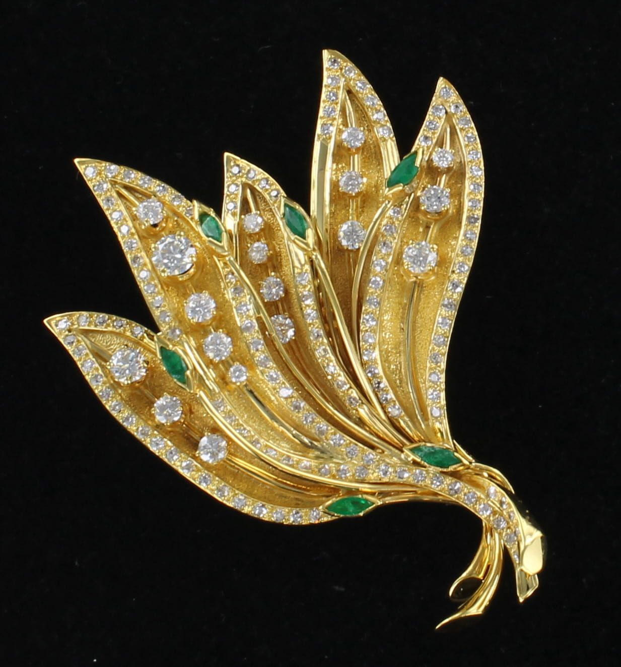 18KTY DIAMOND LEAF PIN