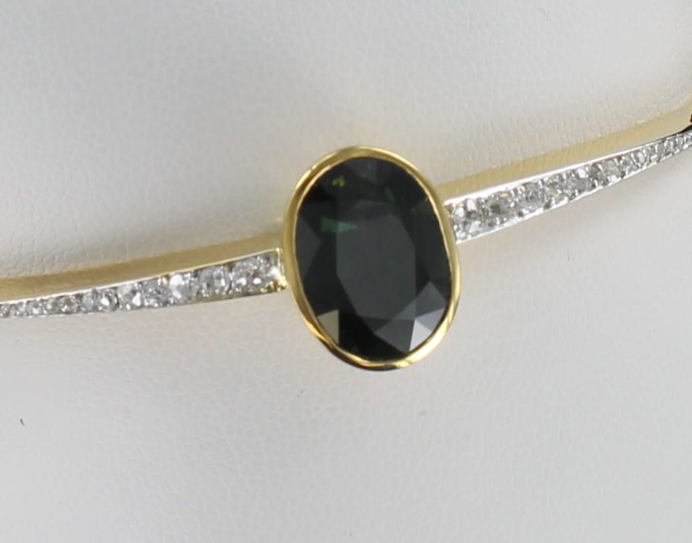 14KTY GREEN TOURMALINE WITH DIAMOND BANGLE BRACELET