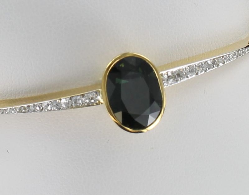 14KTY GREEN TOURMALINE WITH DIAMOND BANGLE BRACELET