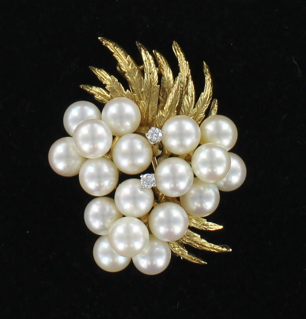 18KTY PEARL AND DIAMOND PIN