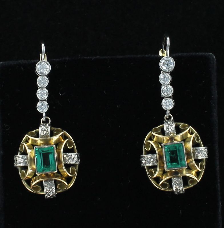 18KT/PLATINUM EMERALD WITH DIAMOND EARRINGS CIRCA 1900