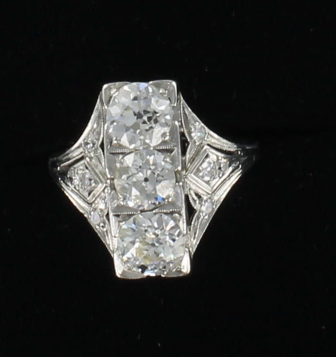 PLATINUM ART DECO OLD EUROPEAN CUT DIAMOND RING