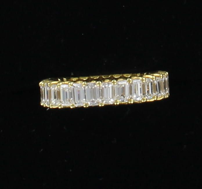14KTY 3.82 CT TW BAGUETTE CUT DIAMOND ETERNITY BAND, SZ5