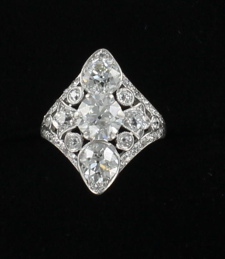 PLATINUM ART DECO DIAMOND RING