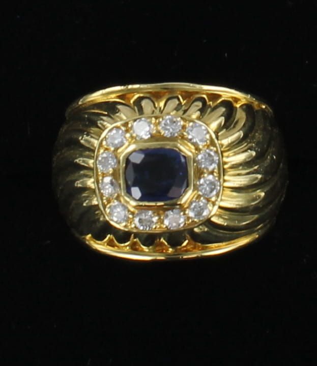 18KTY SAPPHIRE AND DIAMOND RING