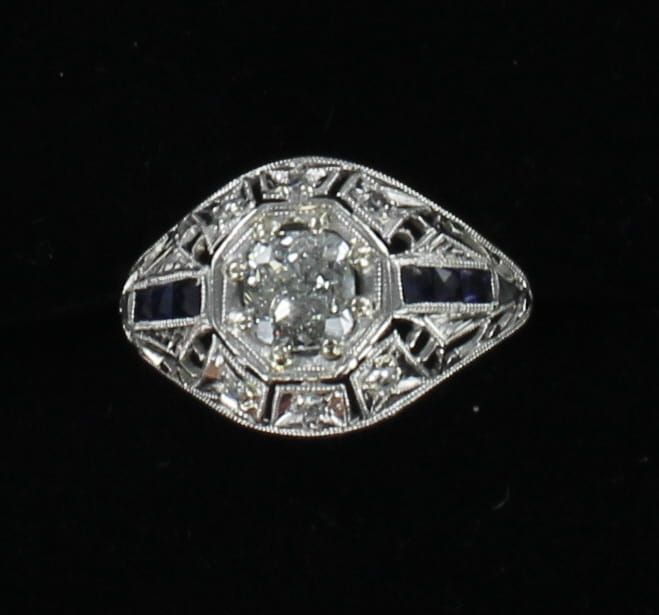 PLATINUM ART DECO DIAMOND FILAGREE RING