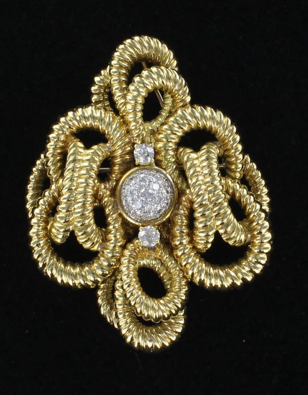 18KTY DIAMOND SWIRL PIN