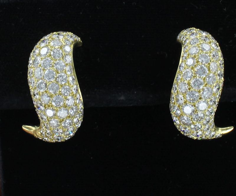 18KTY 14.0 CT TW DIAMOND EARRINGS