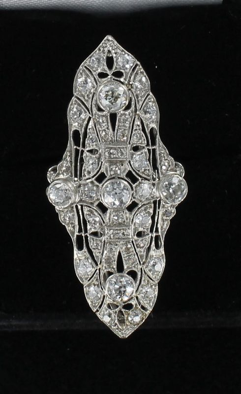 PLATINUM DIAMOND FILAGREE RING, CA 1920