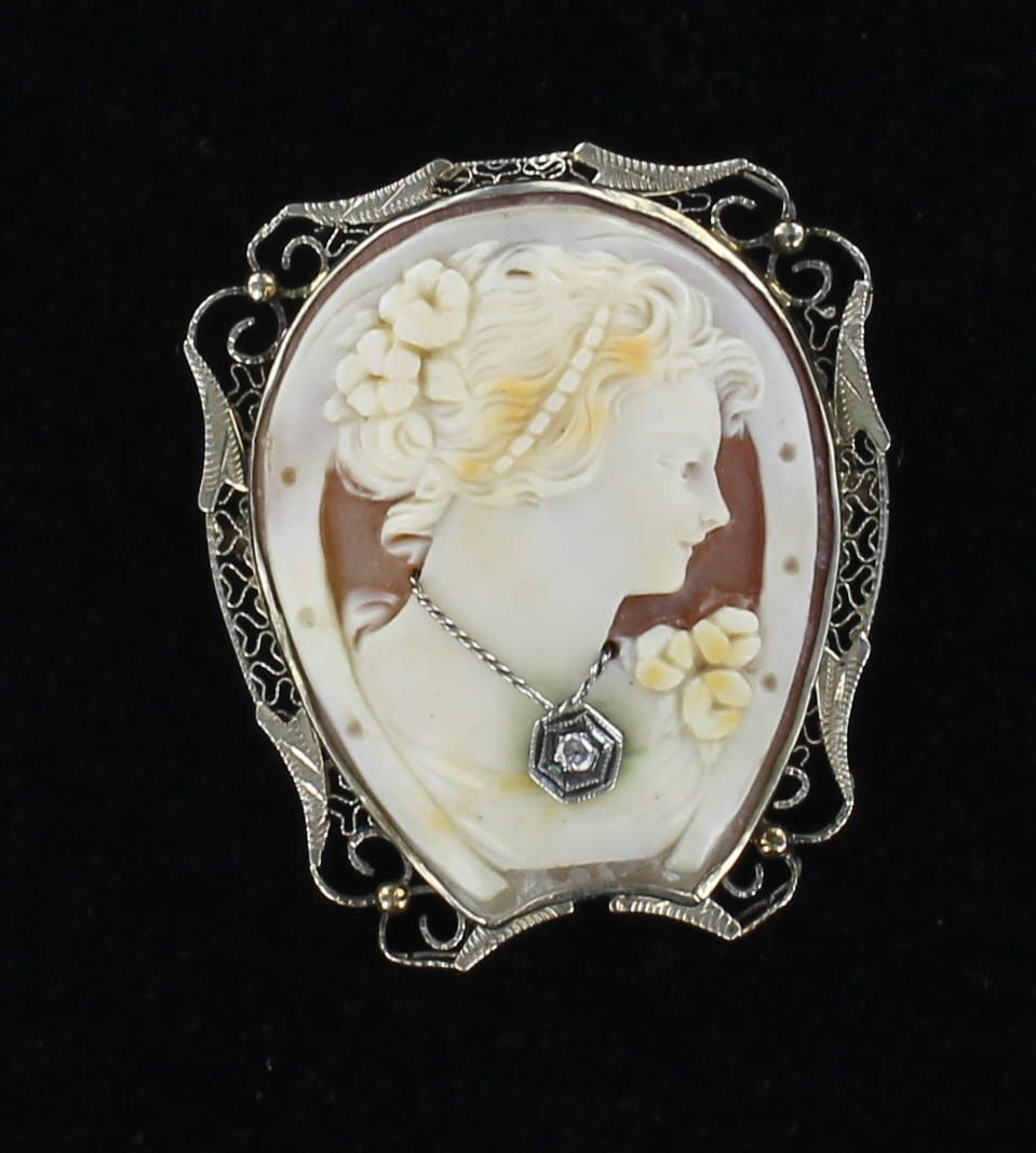14KTW CAMEO WITH DIAMOND NECKLACE