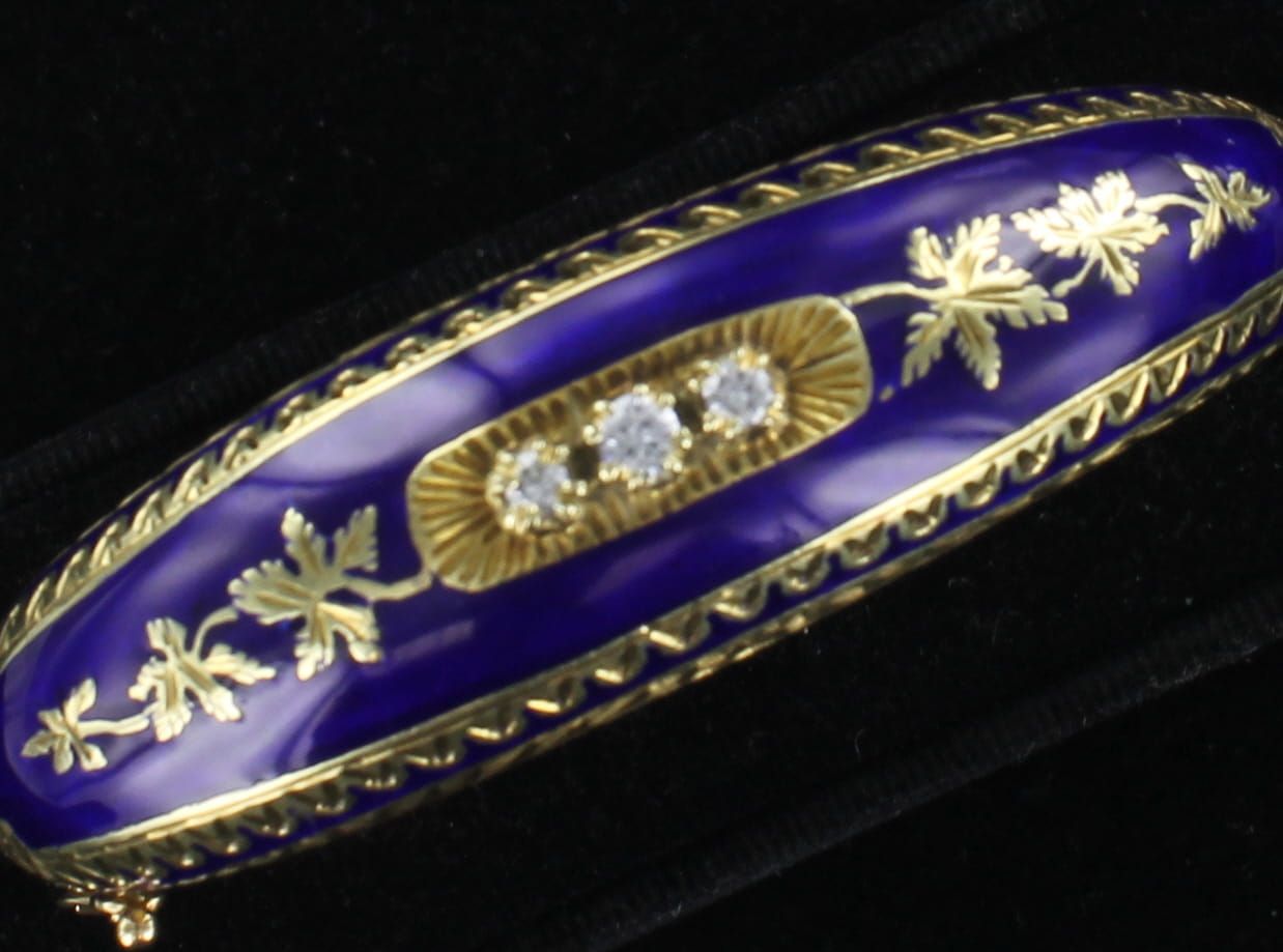 14KTY BLUE ENAMEL WITH DIAMOND BANGLE BRACELET