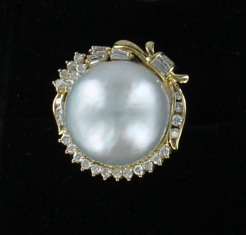 18KTY MOBE PEARL DIAMOND RING