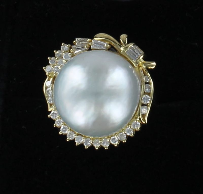 18KTY MOBE PEARL DIAMOND RING