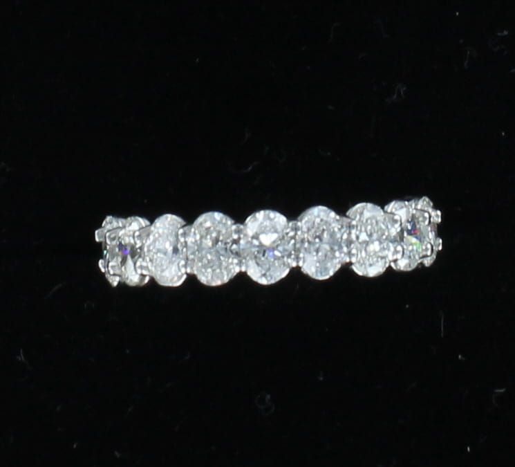 14KTW 5.11 CT. TW. OVAL BRILLIANT DIAMOND ETERNITY BAND, SZ 7