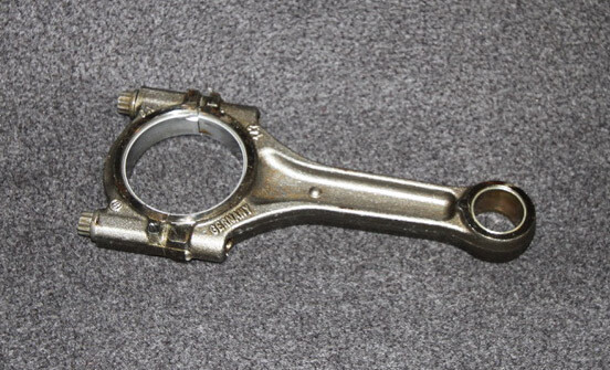 996/997 connecting rod - used