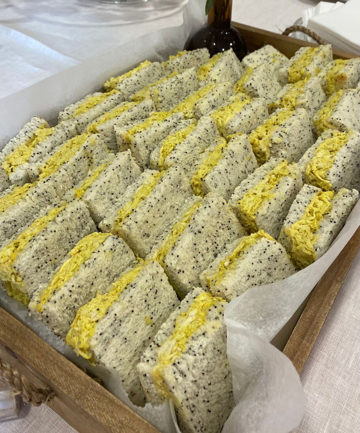 Mini sándwiches de pollo al curry