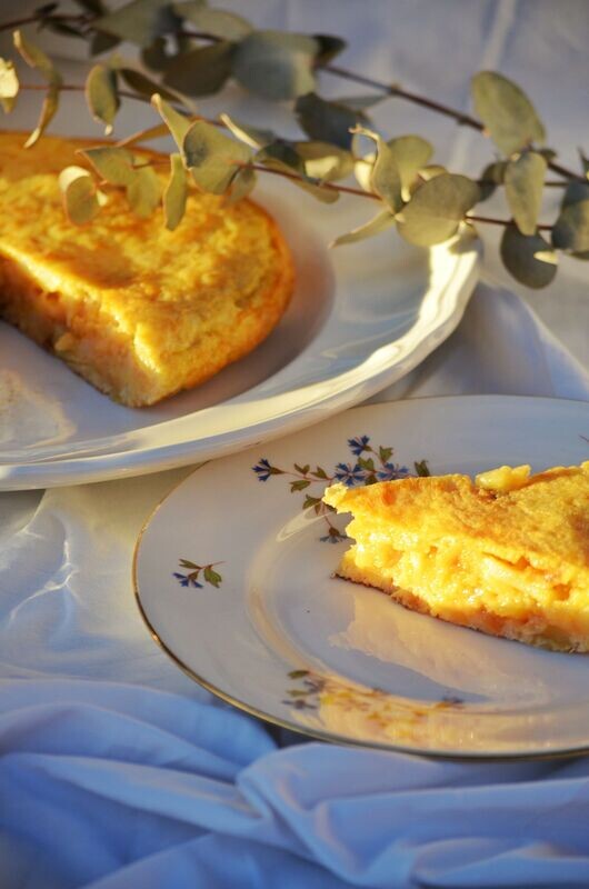 Tortilla de patata con cebolla ( 8 COMENSALES )