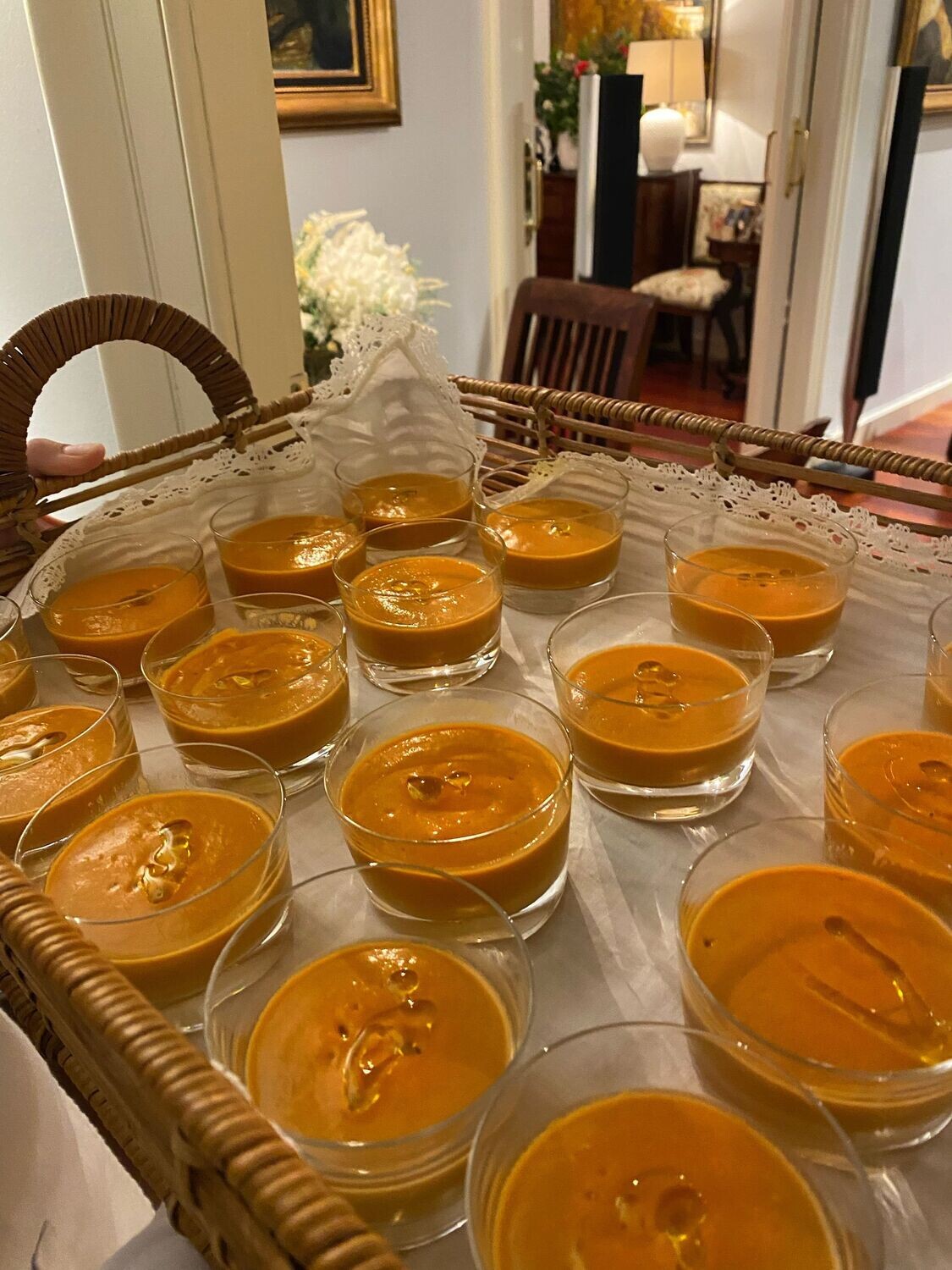 Crema de tomate y albahaca ( 1L)