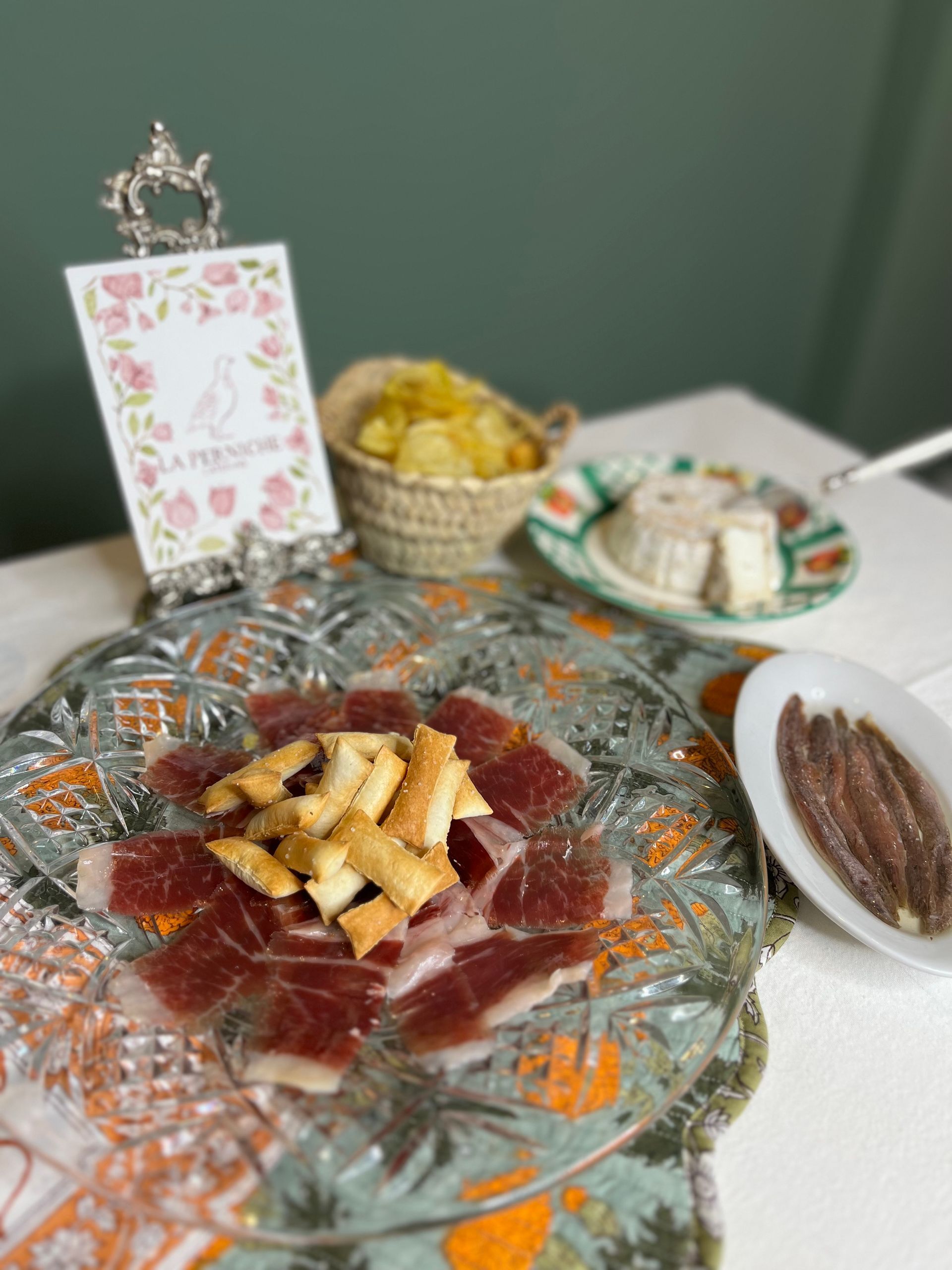 CAJA APERITIVO  CON INDIVIDUAL DE  TDTOTE