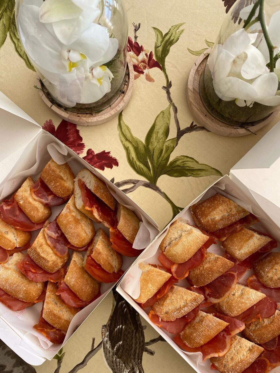 Chapatitas de lomito ibérico y tomate