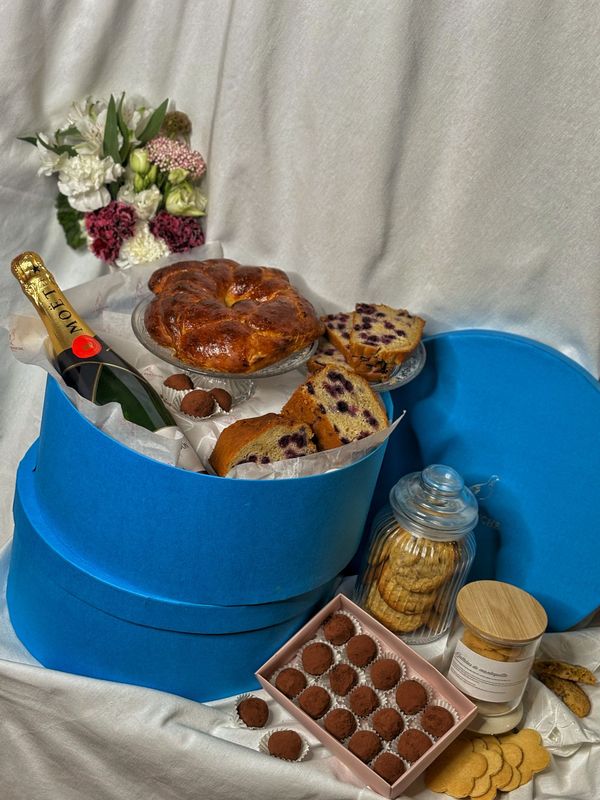 CAJA REGALO MÖET CON MENAJE CAJA REGALO MÖET CON MENAJE