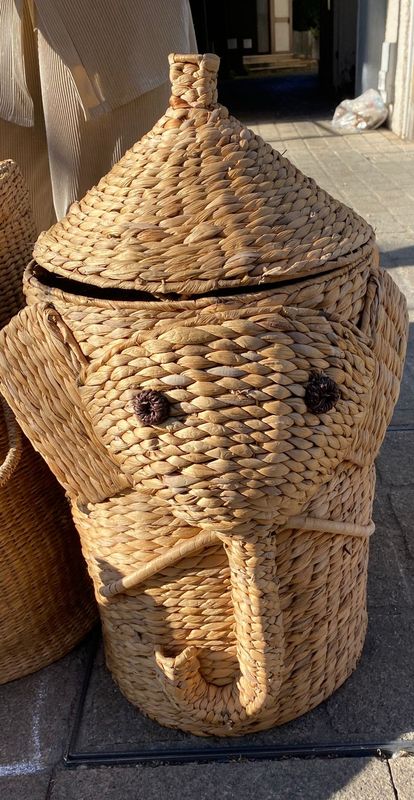Panier en feuilles d&#39;abaca
