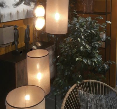 Lampe à poser et veilleuses