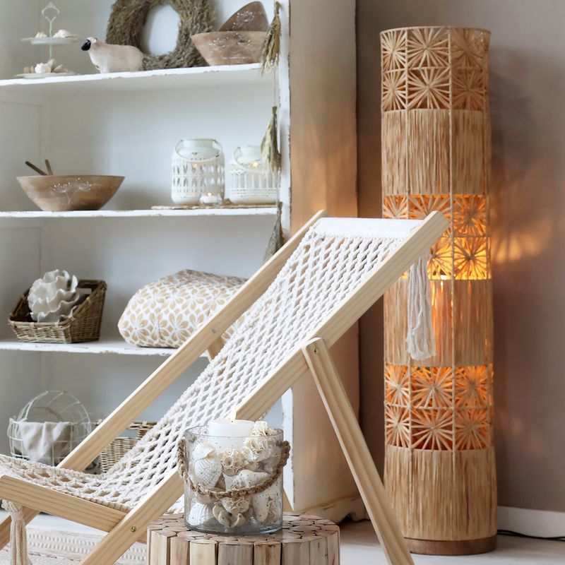 Lampadaire en tresse naturelle Lampadaire en tresse naturelle