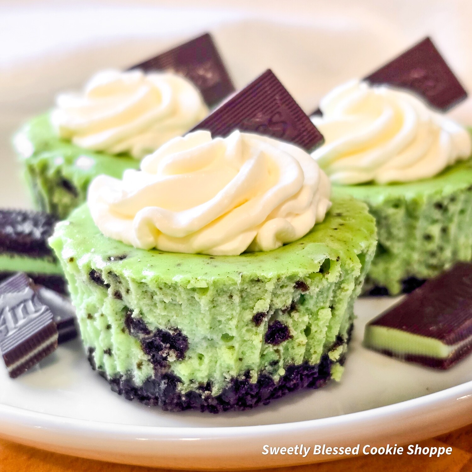 Mint Oreo Mini Cheesecake