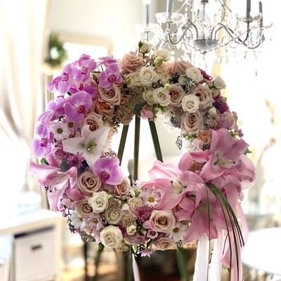 Wreath flowers with bow
