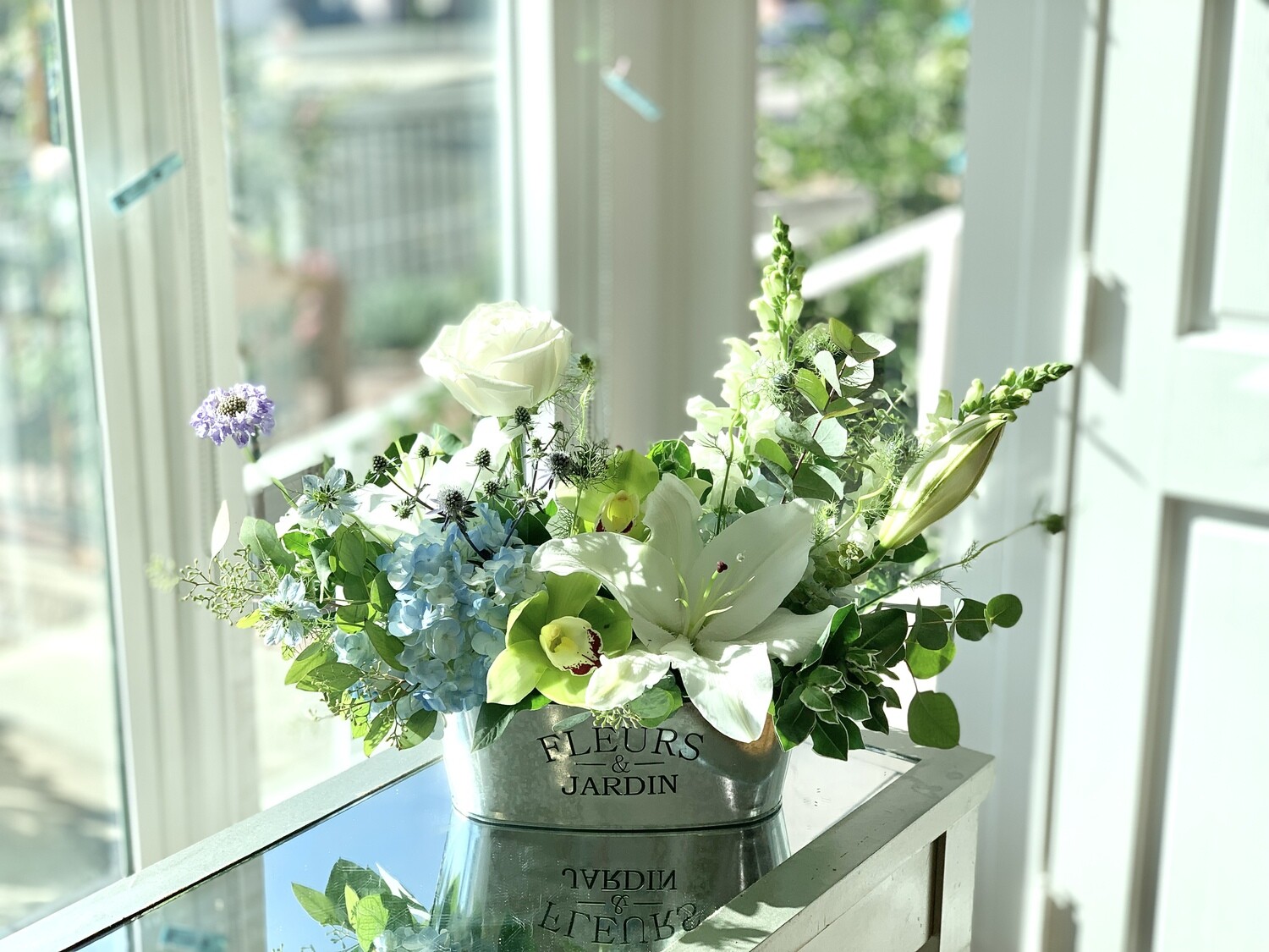 Flower Market - Green &amp; white