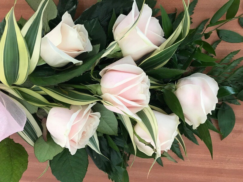6 or 12 rose spray