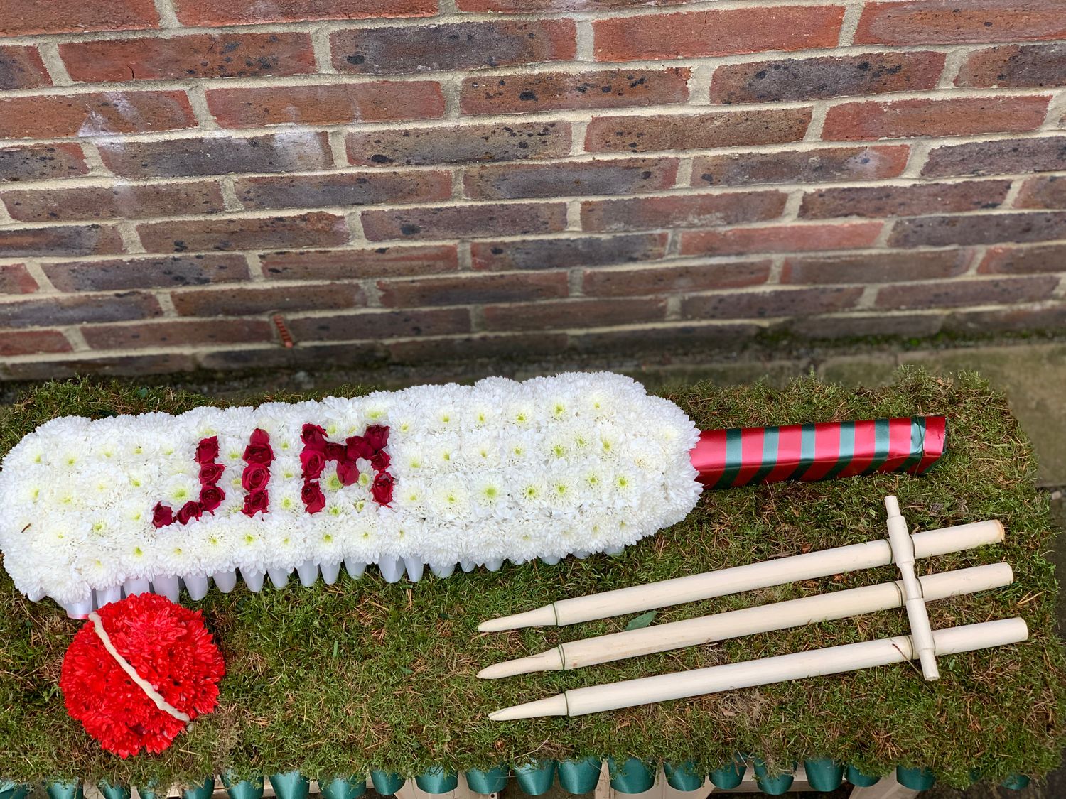 Cricket Bat &amp; Ball Tribute