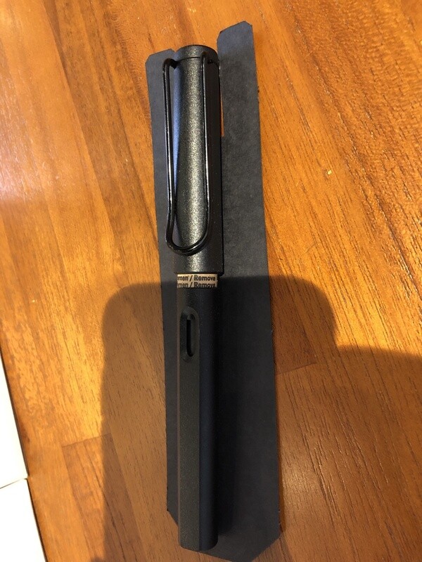FP SAFARI ALL BLACK F (L044)