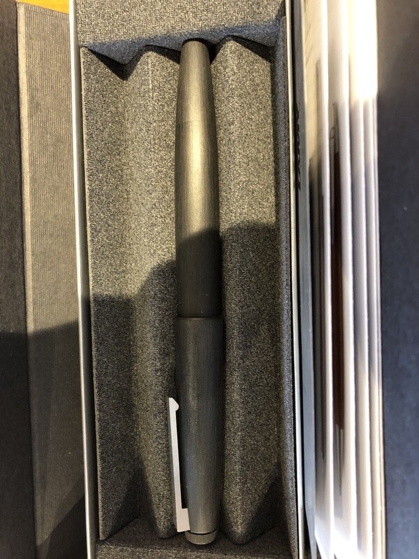 RB 2000 MATTE BLACK (L301)