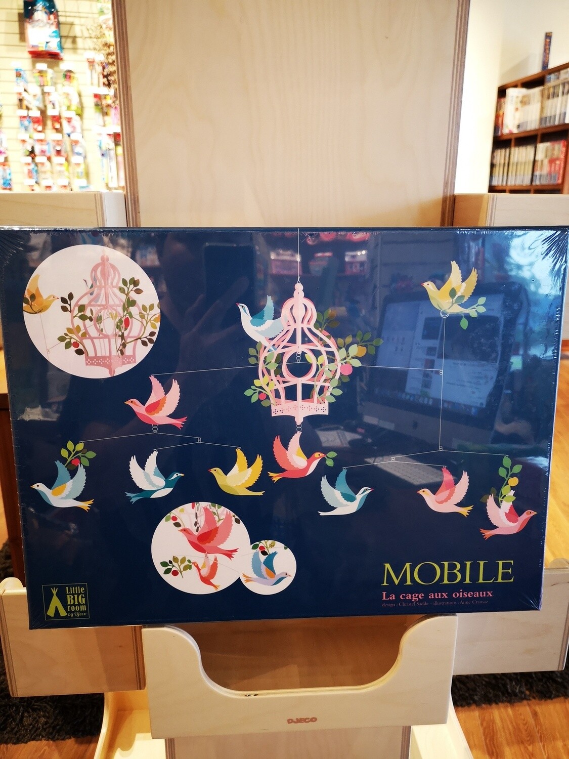 DD04302 - Mobile / Birdcage