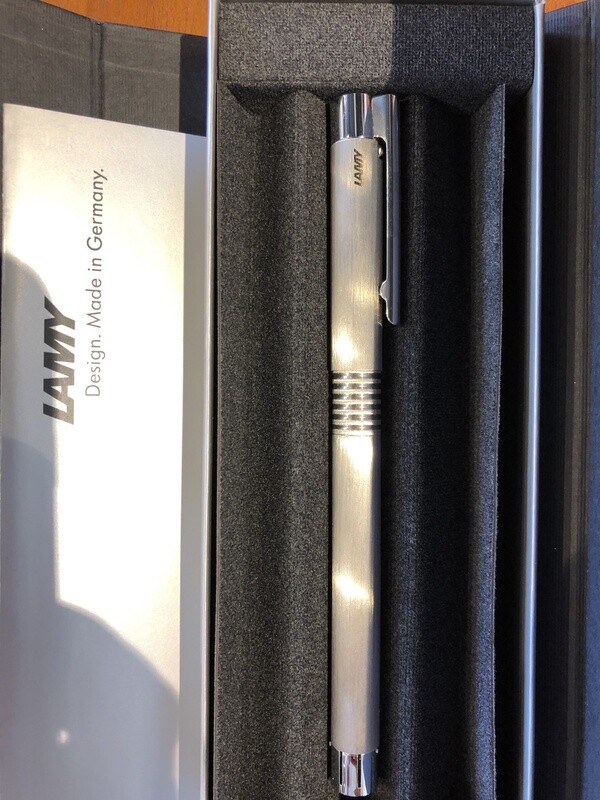 RB LOGO BRUSHED STEEL (L306)