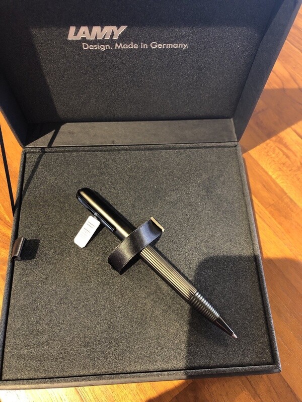 MP IMPORIUM BLACK/BLACK  0.7 (L192)