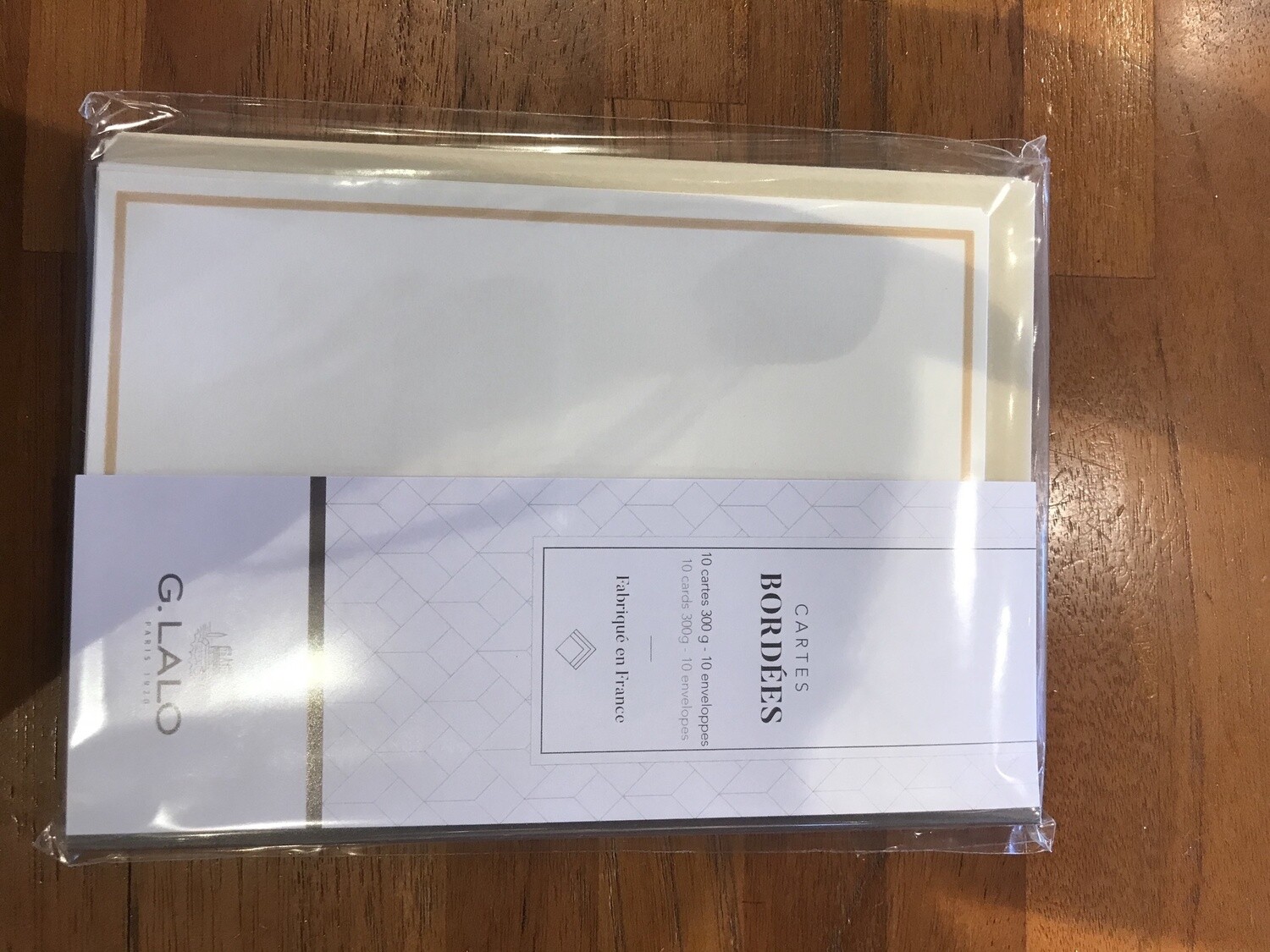 L32606 BORDERED 10c+10e 41⁄2x6 CHAMPAGNE