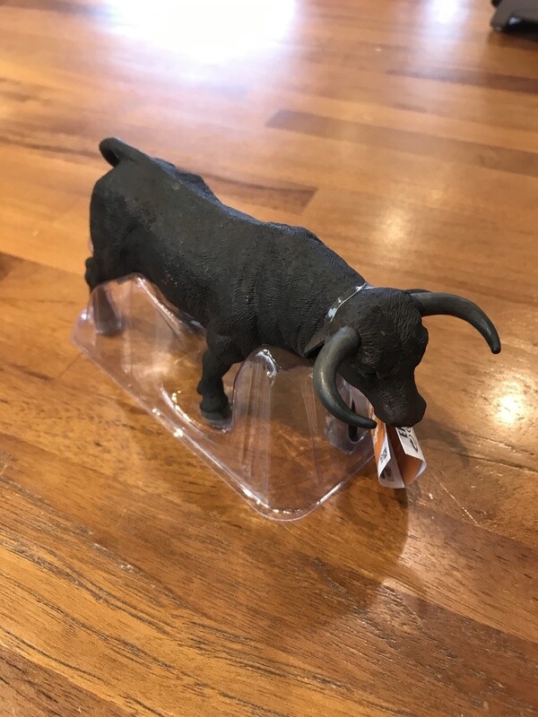 161629 Black Bull