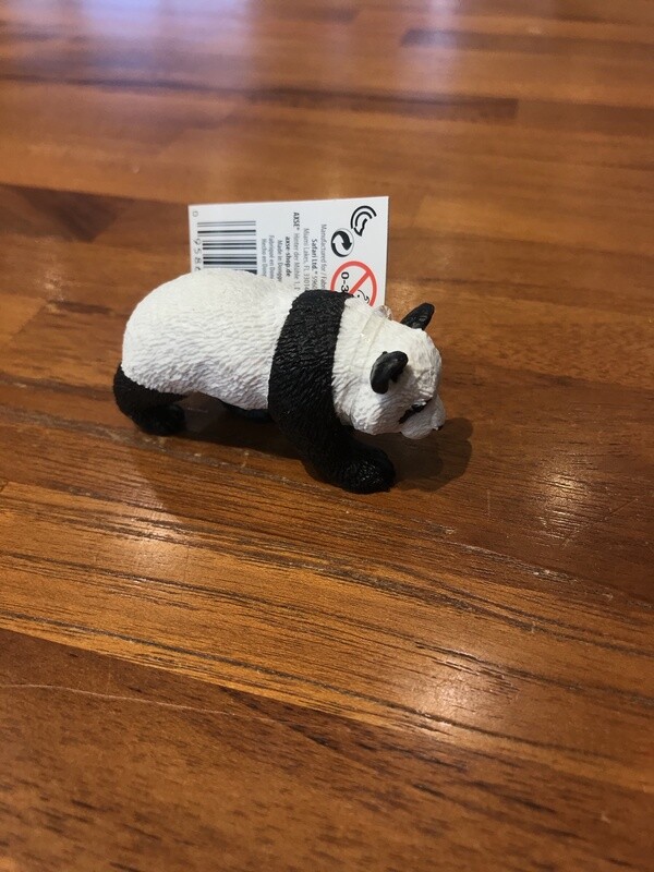 228829 Panda Cub