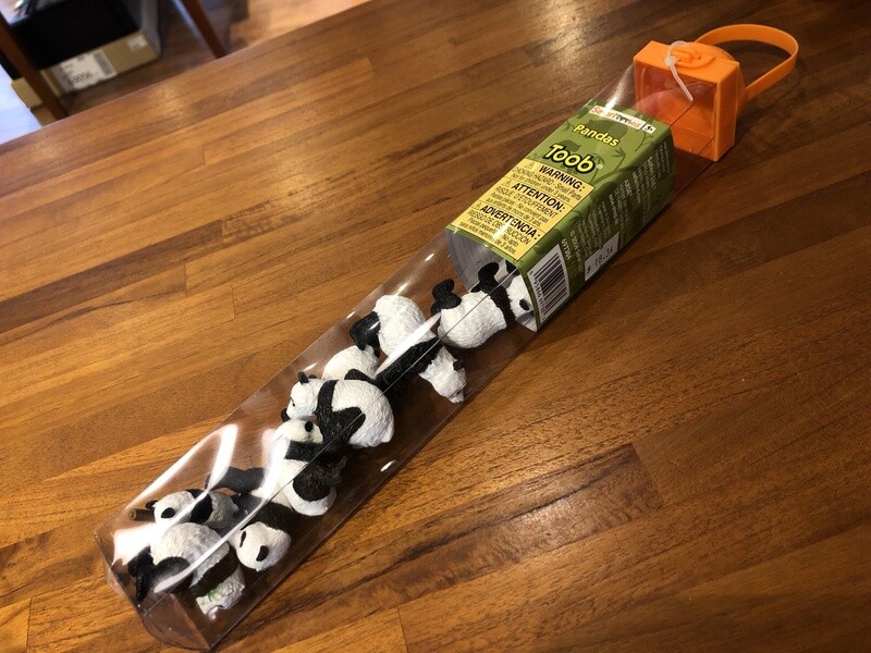 697304 Pandas