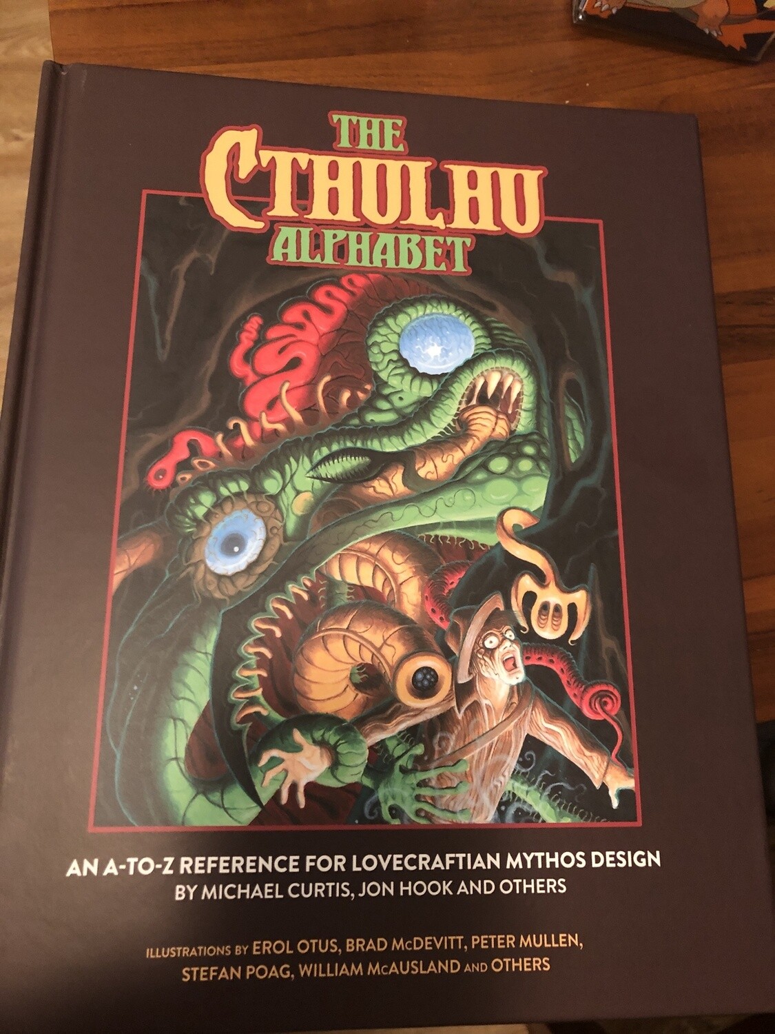 GMG4387 CTHULHU ALPHABET HC