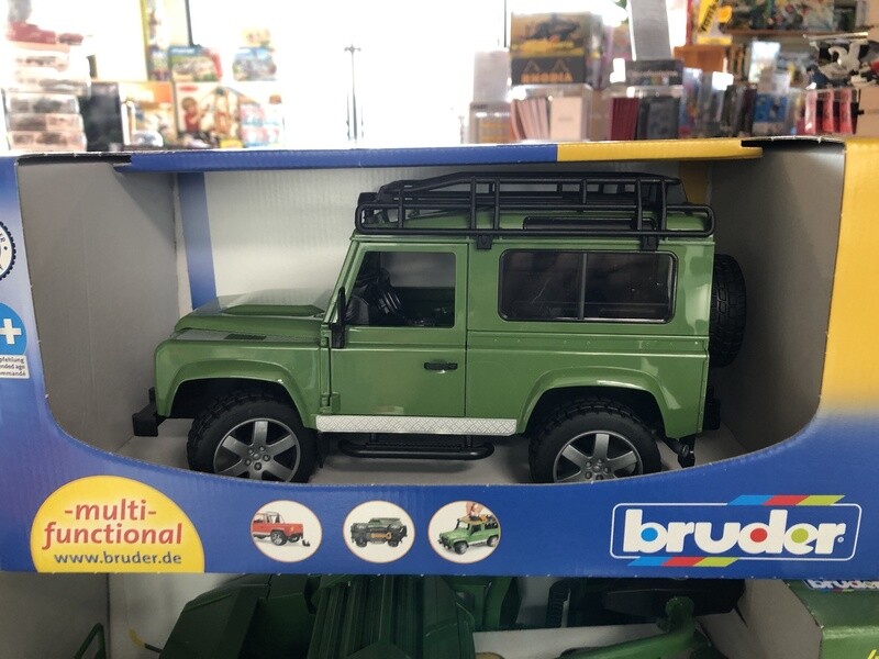 02590 Land Rover Defender Station Wagon