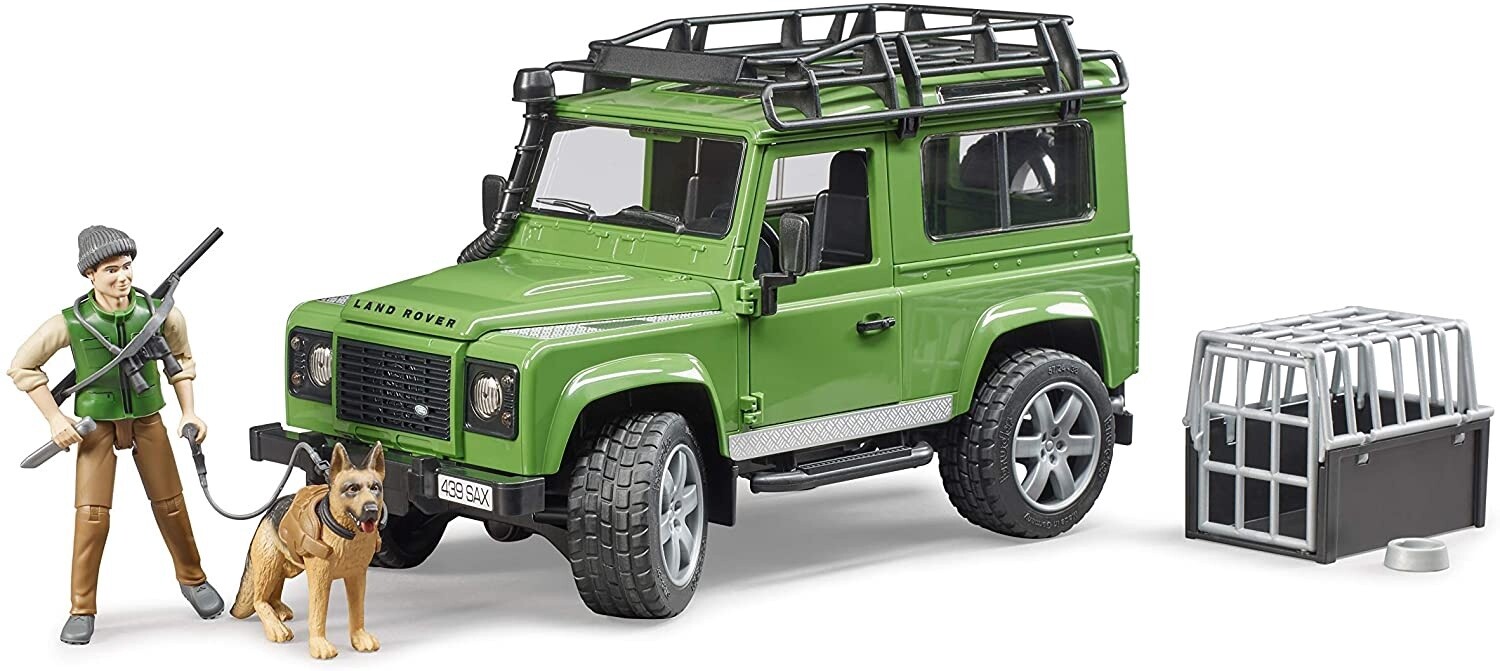 02587 NEW Land Rover w forester and dog