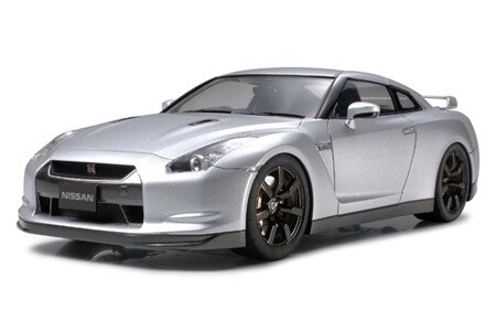 799-24300 NISSAN GT-R