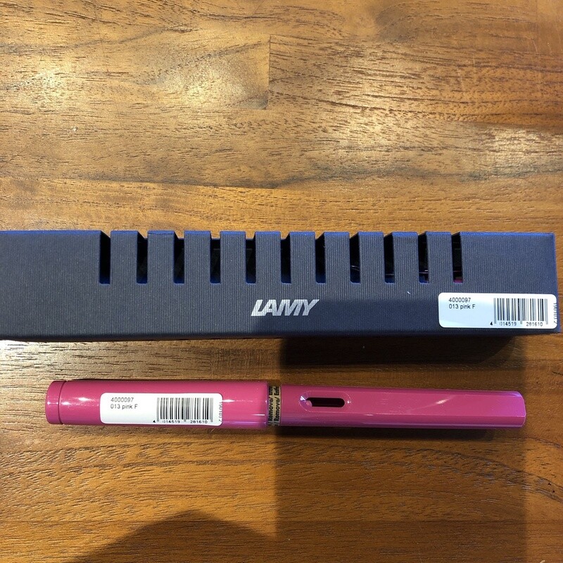 SAFARI Fountain Pen (without Converter) Fine