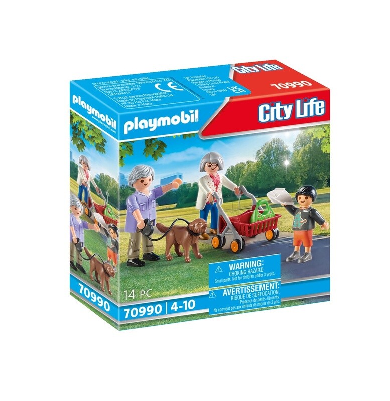 70990 Grandparents with Child